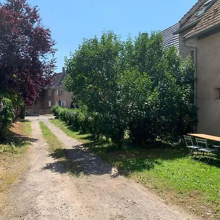 Апартаменты Studio Avec Jardin Au Calme *